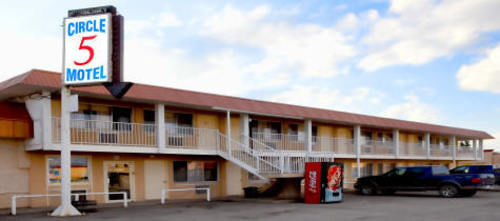 Circle 5 Motel Olds Kültér fotó